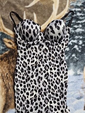 Victoria's Secret Black Cupped Shaping Slip